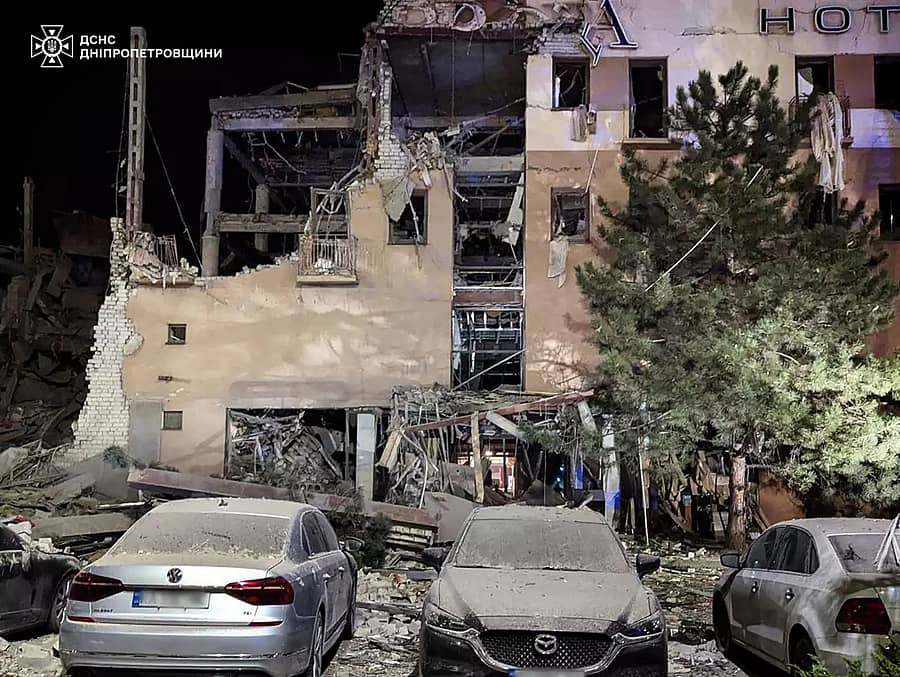 ರಷ್ಯಾದ ದಾಳಿಯಿಂದಾಗಿ ಉಕ್ರೇನ್ನ ಕಟ್ಟಡಗಳಿಗೆ ಹಾನಿಯಾಗಿದೆ – ಎಎಫ್ಪಿ ಚಿತ್ರ