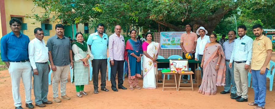 ಕೊಳ್ಳೇಗಾಲ ನಗರದ ಶ್ರೀಮಹದೇಶ್ವರ ಸರ್ಕಾರಿ ಪ್ರಥಮ ದರ್ಜೆ ಕಾಲೇಜಿನಲ್ಲಿ ಗುರುವಾರ ರಾಷ್ಟ್ರೀಯ ಕ್ರೀಡಾ ದಿನಾಚರಣೆಯ ಕಾರ್ಯಕ್ರಮದಲ್ಲಿ ಪ್ರಾಂಶುಪಾಲೆ ಜಯಲಕ್ಷ್ಮಿ ಮಾತನಾಡಿದರು