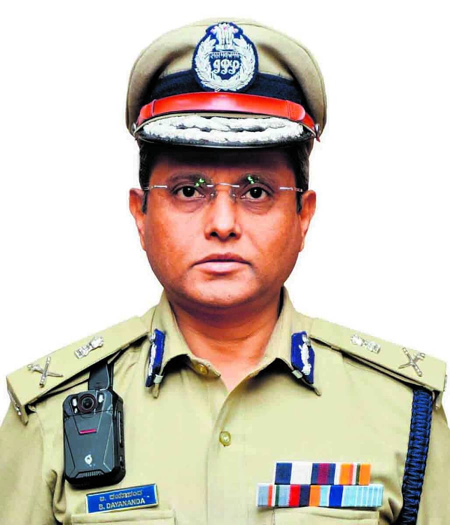 <div class="paragraphs"><p>ಬಿ.ದಯಾನಂದ </p></div><div class="paragraphs"><ul><li><p><br></p></li></ul></div>