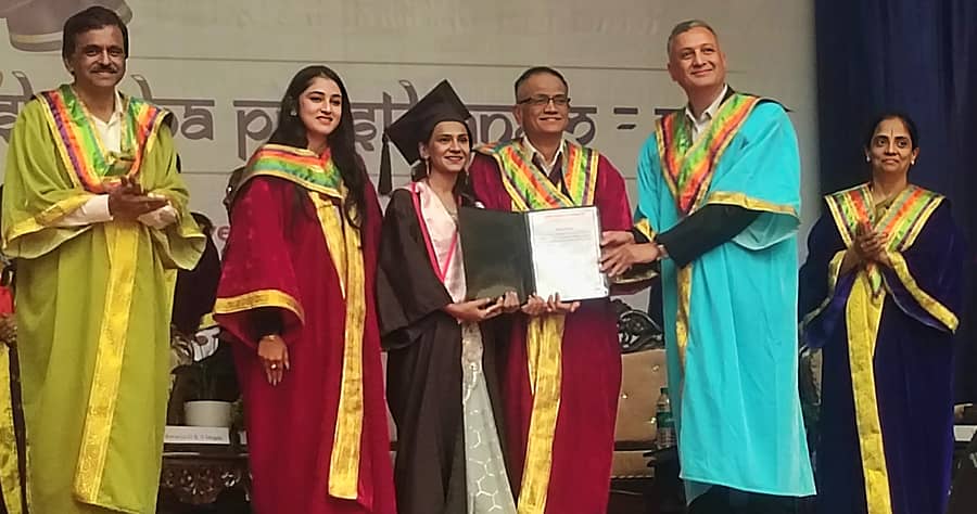 ಇರಮ್ ಫಾತೀಮಾರವರು ಬೆಂಗಳೂರಿನ ಗ್ಲೋಬಲ್ ಅಕಾಡೆಮಿ ಆಫ್ ಟೆಕ್ನಾಲಜಿಯಲ್ಲಿ ಏರೋನ್ಯಾಟಿಕಲ್ ಇಂಜಿನಿಯರಿಂಗ್ ವಿಭಾಗದಲ್ಲಿ ಪ್ರಥಮ  ರ್ಯಾಂಕ್  ಪಡೆದು ವಿ.ವಿ. ಘಟಿಕೋತ್ಸವದಲ್ಲಿ ಬಂಗಾರದ ಪದಕ ಪಡೆದರು.