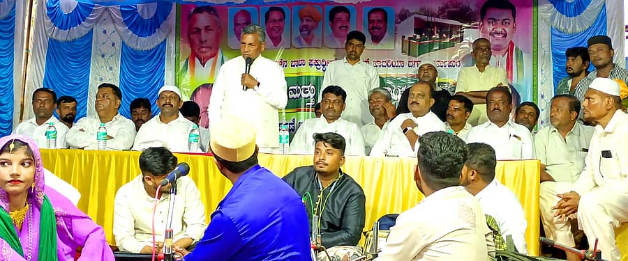 ವಿಜಯಪುರ ಹೋಬಳಿ ಧರ್ಮಪುರದ ಹಜರತ್ ಸೈಯದನ ಬಾಬಾ ಫಕ್ರುದ್ಧೀನ್ ಚಿಶ್ಠಿ ಉಲ್ ಖಾದರಿಯಾ ದರ್ಗಾದಲ್ಲಿ ಆಯೋಜಿಸಿದ್ದ ಗಂಧ, ಪುಷ್ಪ ಕಾರ್ಯಕ್ರಮದಲ್ಲಿ ಸಚಿವ ಕೆ.ಎಚ್.ಮುನಿಯಪ್ಪ ಮಾತನಾಡಿದರು