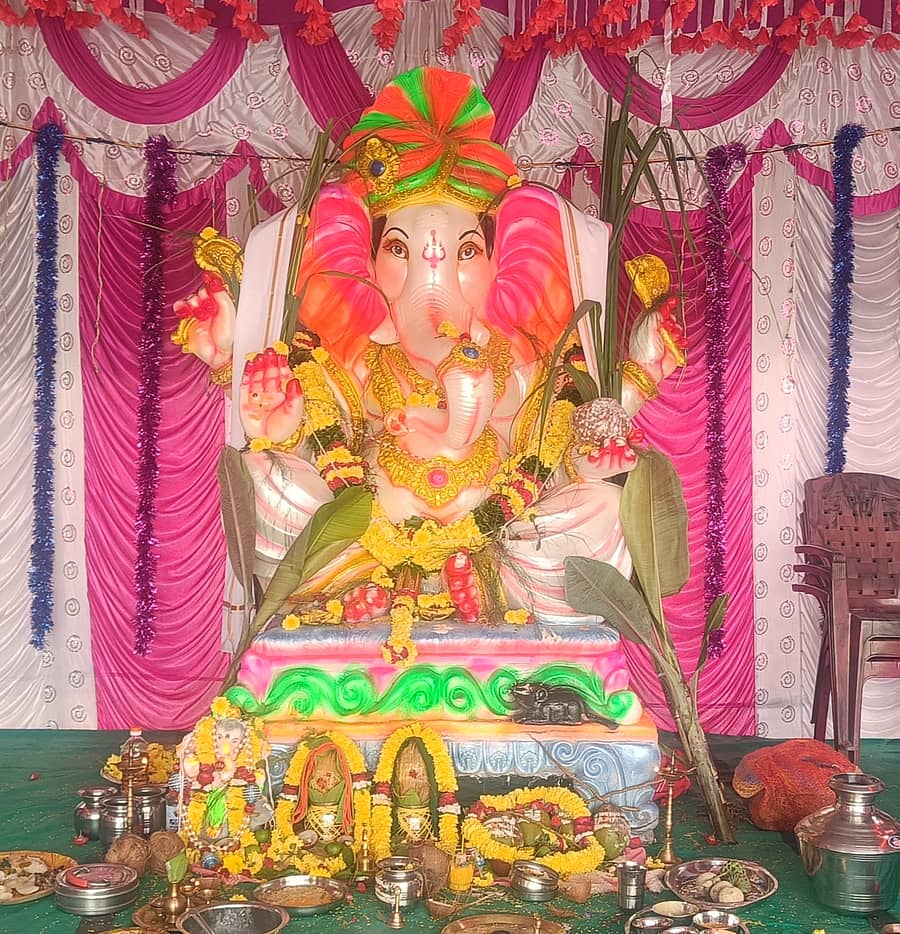 ಸಿರುಗುಪ್ಪದ ಸಾರಿಗೆ ಘಟಕದಲ್ಲಿರುವ ಬಾಲ ಗಣಪತಿ ಮೂರ್ತಿ