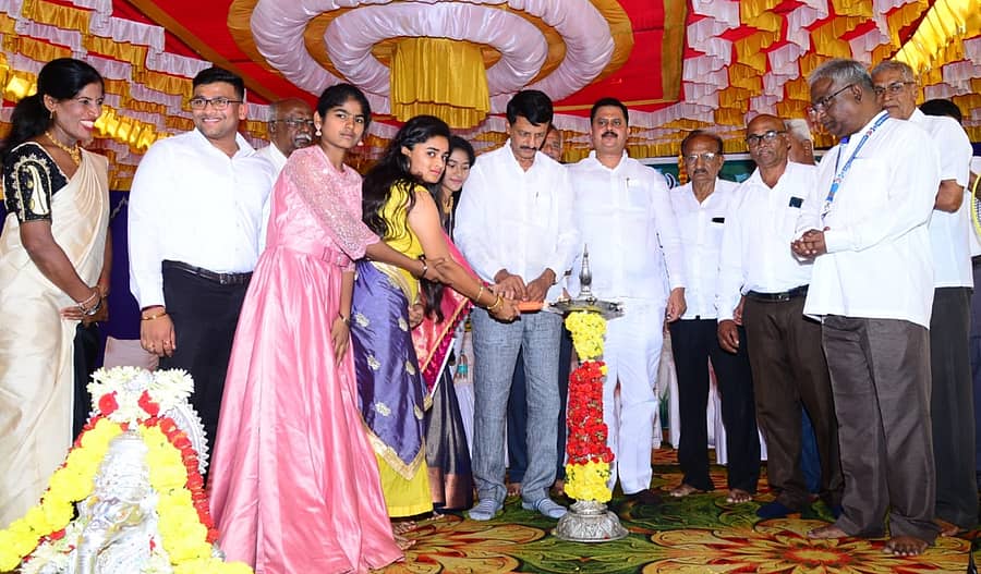 ಕನಕಪುರ ಪದವಿ ಕಾಲೇಜಿನಲ್ಲಿ ನಡೆದ ಸಾಂಸ್ಕೃತಿಕ ಕಾರ್ಯಕ್ರಮವನ್ನು ವಿಧಾನ ಪರಿಷತ್ ಸದಸ್ಯ ರಾಮೋಜಿಗೌಡ ಉದ್ಘಾಟಿಸಿದರು.