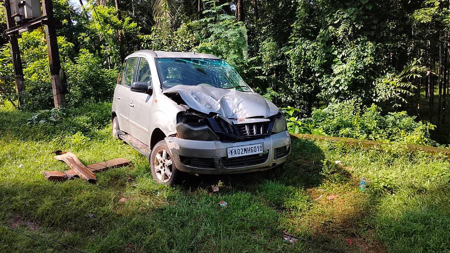 ನಜ್ಜುಗುಜ್ಜಾದ ಕಾರು