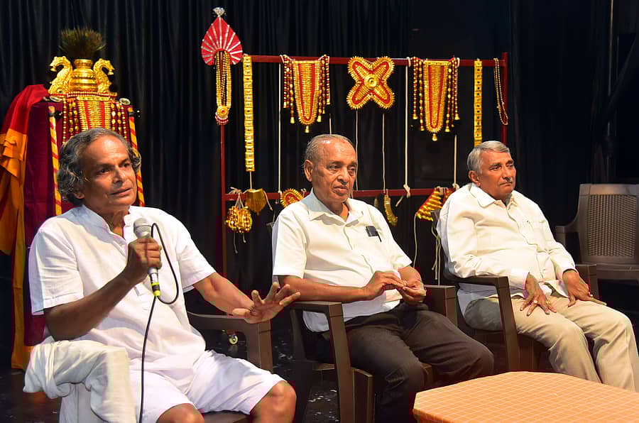 <div class="paragraphs"><p>ಸಂಜೀವ –70 ಗುರು–ಶಿಷ್ಯರ ಸಂವಾದ ಕಾರ್ಯಕ್ರಮದಲ್ಲಿ ಬನ್ನಂಜೆ ಸಂಜೀವ ಸುವರ್ಣ ಅವರು ಮಾತನಾಡಿದರು</p></div>