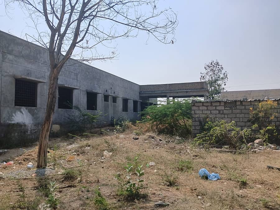 ಹೈಕೋರ್ಟ್ ತಡೆಯಾಜ್ಞೆಯಿಂದ ಮಸ್ಕಿಯ ಸರ್ಕಾರಿ ಆಸ್ಪತ್ರೆ ಕಟ್ಟಡ ಕಾಮಗಾರಿ ಸ್ಥಗಿತಗೊಂಡಿರುವುದು