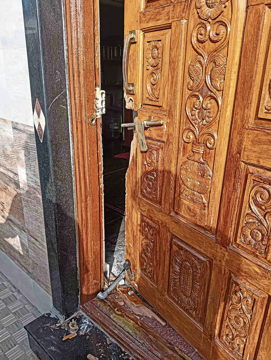 ಅಫಜಲಪುರ ಪಟ್ಟಣದಲ್ಲಿ ಕಳ್ಳರು ಮನೆ ಬಾಗಿಲು ಮುರಿದಿರುವುದು (ಸಂಗ್ರಹ ಚಿತ್ರ)