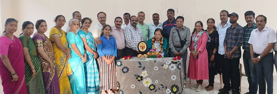 ಮೈಸೂರಿನ ಲಕ್ಷ್ಮೀಪುರಂನ ನಂಜುಮಳಿಗೆ ಗಾಡಿಚೌಕದಲ್ಲಿರುವ ಸರ್ಕಾರಿ ವಿಭಜಿತ ಹಿರಿಯ ಪ್ರಾಥಮಿಕ ಶಾಲೆ ಅಭಿವೃದ್ಧಿಗೆ ನೆರವಾದ ಡಾ.ಬಿ.ಆರ್‌.ಸಚ್ಚಿದಾನಂದ ಮೂರ್ತಿ ಅವರನ್ನು ಎಸ್‌.ರವಿಕುಮಾರ್, ಎಸ್‌.ಟಿ.ಜವರೇಗೌಡ ಸನ್ಮಾನಿಸಿದರು. ಮಹದೇವಮ್ಮ, ಎಂ.ಶೀಲಾ, ಬಿ.ಕೆ.ಶ್ರುತಿ, ಓಂ ಪ್ರಕಾಶ್, ಸಿ.ಎನ್‌.ರಾಜು, ಶ್ರೀಕಂಠ ಸ್ವಾಮಿ, ವಿಜಯ್‌ಕುಮಾರ್ ಹಾಜರಿದ್ದರು