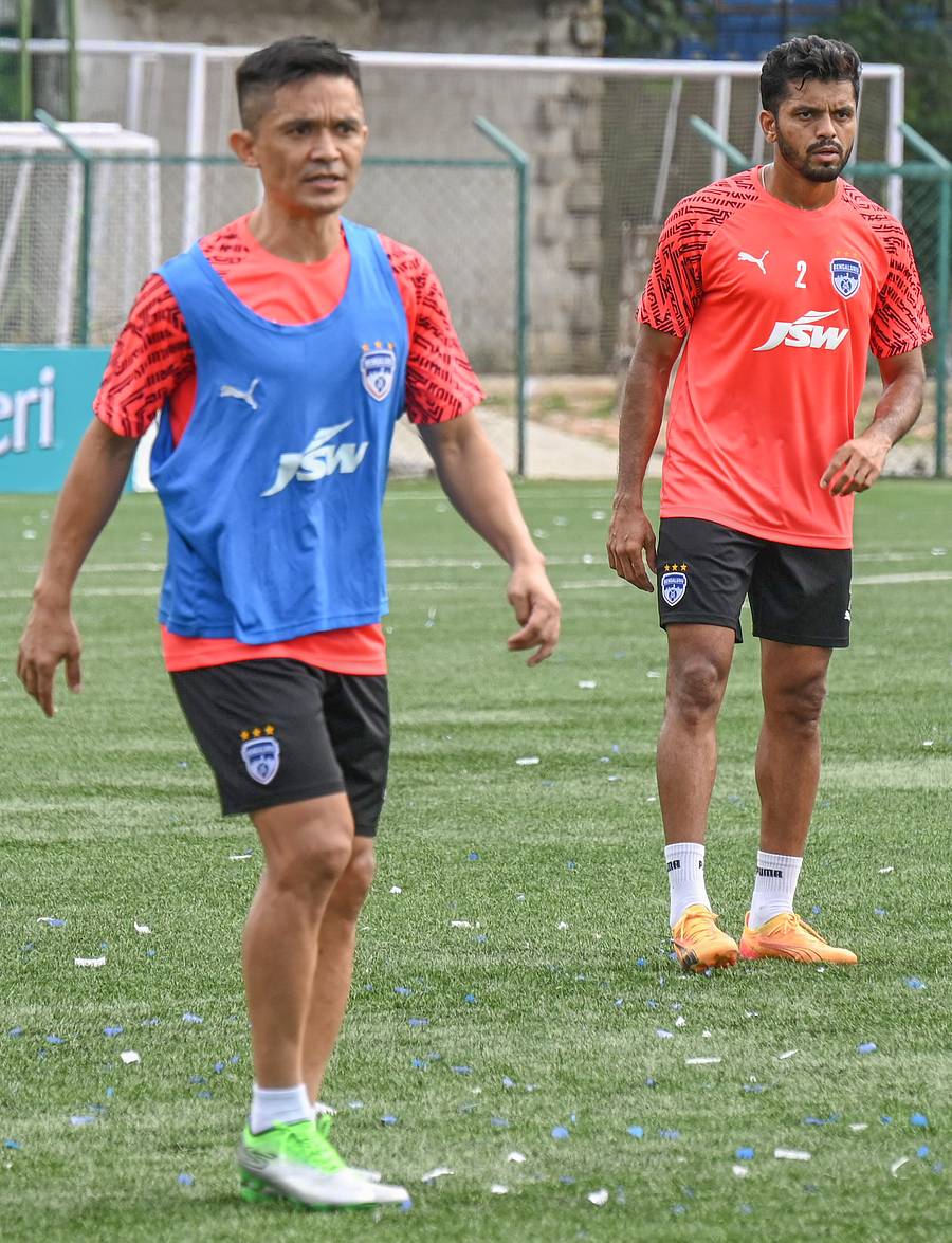 <div class="paragraphs"><p>ಬಿಎಫ್ಸಿಯ ಸುನಿಲ್ ಚೆಟ್ರಿ ಮತ್ತು ರಾಹುಲ್ ಭೆಕೆ –ಪ್ರಜಾವಾಣಿ ಚಿತ್ರ</p></div>