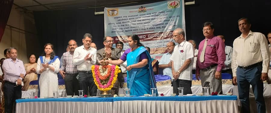 ನಗರದ ಎಂಜಿಎಂ ಕಾಲೇಜಿನಲ್ಲಿ ವಿಶ್ವ ಹಿರಿಯ ನಾಗರಿಕರ ದಿನಾಚರಣೆ ಮಂಗಳವಾರ ಜರುಗಿತು