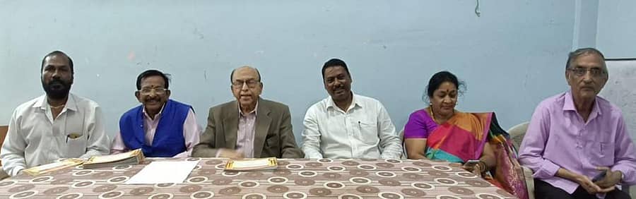 <div class="paragraphs"><p>ಸುದ್ದಿಗೋಷ್ಠಿಯಲ್ಲಿ ನಾಡಹಬ್ಬ ಉತ್ಸವ ಸಮಿತಿ ಅಧ್ಯಕ್ಷ ಡಾ.ಎಚ್‌.ಬಿ.ರಾಜಶೇಖರ ಅವರು ಮಾತನಾಡಿದರು</p></div>