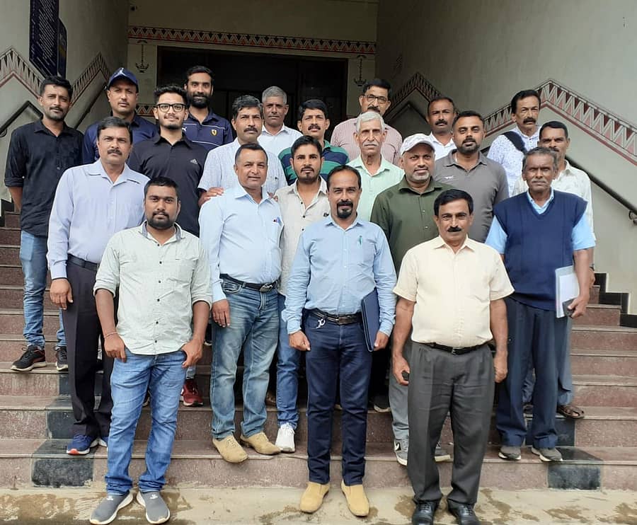 ರೆಸಾರ್ಟ್ ನಿರ್ಮಾಣಕ್ಕೆ ನಾಪೋಕ್ಲು ಸಮೀಪದ ದೊಡ್ಡಪುಲಿಕೋಟು ಗ್ರಾಮ ಹಿತರಕ್ಷಣಾ ಸಮಿತಿಯ ಪದಾಧಿಕಾರಿಗಳು ವಿರೋಧ ವ್ಯಕ್ತಪಡಿಸಿದರು