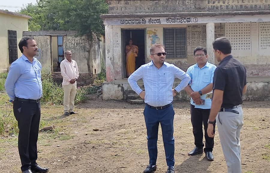 ಔರಾದ್ ತಾಲ್ಲೂಕಿನ ಕೌಡಗಾಂವ ಅಂಗನವಾಡಿ ಕೇಂದ್ರಕ್ಕೆ ಜಿ.ಪಂ ಸಿಇಒ ಗಿರೀಶ ಬದೋಲೆ ಭೇಟಿ ನೀಡಿ ಪರಿಶೀಲಿಸಿದರು