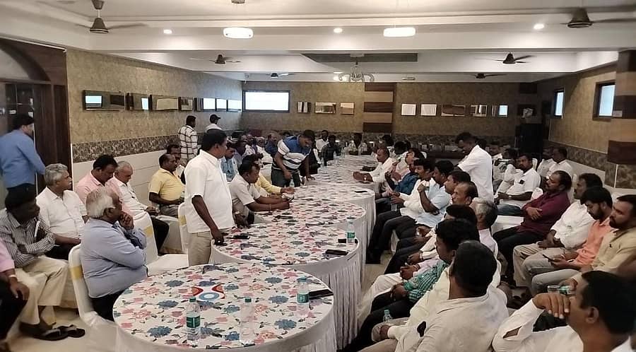 ತುಮಕೂರಿನಲ್ಲಿ ಶುಕ್ರವಾರ ಮಾದಿಗ ಸಮುದಾಯದ ಮುಖಂಡರ ಸಭೆ ನಡೆಯಿತು