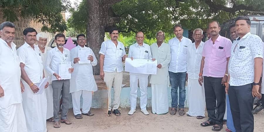 ಕವಿತಾಳ ಸಮೀಪದ ಹಾಲಾಪುರದಲ್ಲಿ ಬಿಜೆಪಿ ಸದಸ್ಯತ್ವ ಅಭಿಯಾನಕ್ಕೆ ಮಾಜಿ ಶಾಸಕ ಪ್ರತಾಪಗೌಡ ಪಾಟೀಲ ಶುಕ್ರವಾರ ಚಾಲನೆ ನೀಡಿದರು