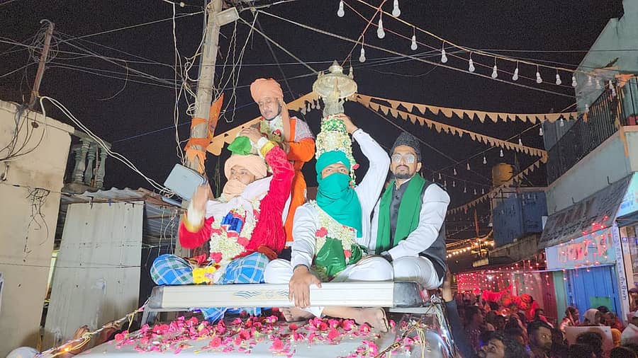 ಚಿಂತಾಮಣಿ ತಾಲ್ಲೂಕಿನ ನಿಮ್ಮಕಾಯಲಹಳ್ಳಿಯಲ್ಲಿ ನಡೆದ ಗಂಧೋತ್ಸವ ಮೆರವಣಿಗೆ