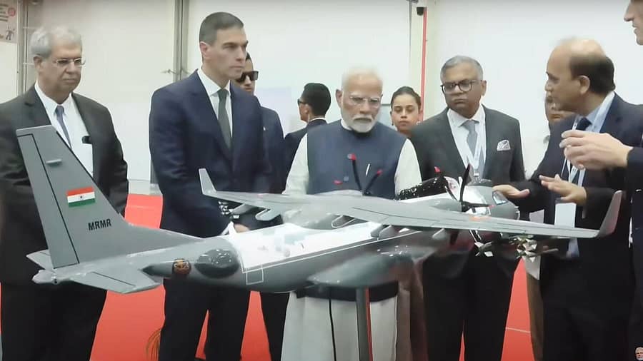 <div class="paragraphs"><p>C-295 ವಿಲಿಟರಿ ವಿಮಾನ ಘಟಕ ಉದ್ಘಾಟಿಸಿದ ಮೋದಿ, ಸ್ಪೇನ್ PM ಪೆಡ್ರೊ</p></div>