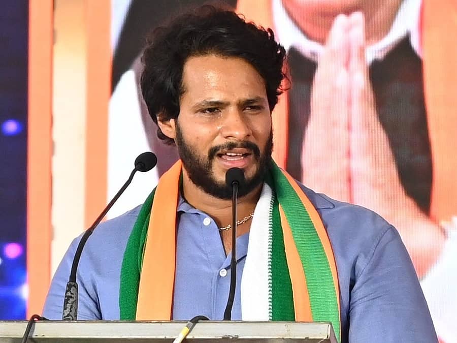 ನಿಖಿಲ್ ಕುಮಾರಸ್ವಾಮಿ