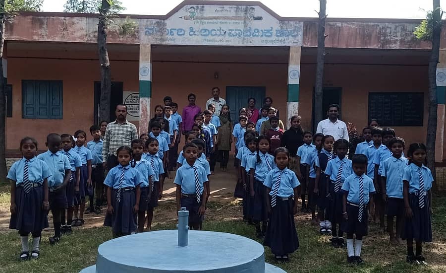ಗೌರಿಬಿದನೂರಿನ ಉಚ್ಚೋದನಹಳ್ಳಿ ಗ್ರಾಮದ ಶಾಲೆ