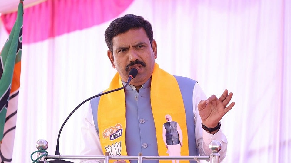 ರೈತರು ಕಣ್ಣೀರಿಡುವಂತೆ ಮಾಡಿದ ಕಾಂಗ್ರೆಸ್ ಸರ್ಕಾರಕ್ಕೆ ಉಳಿಗಾಲವಿಲ್ಲ: ವಿಜಯೇಂದ್ರ