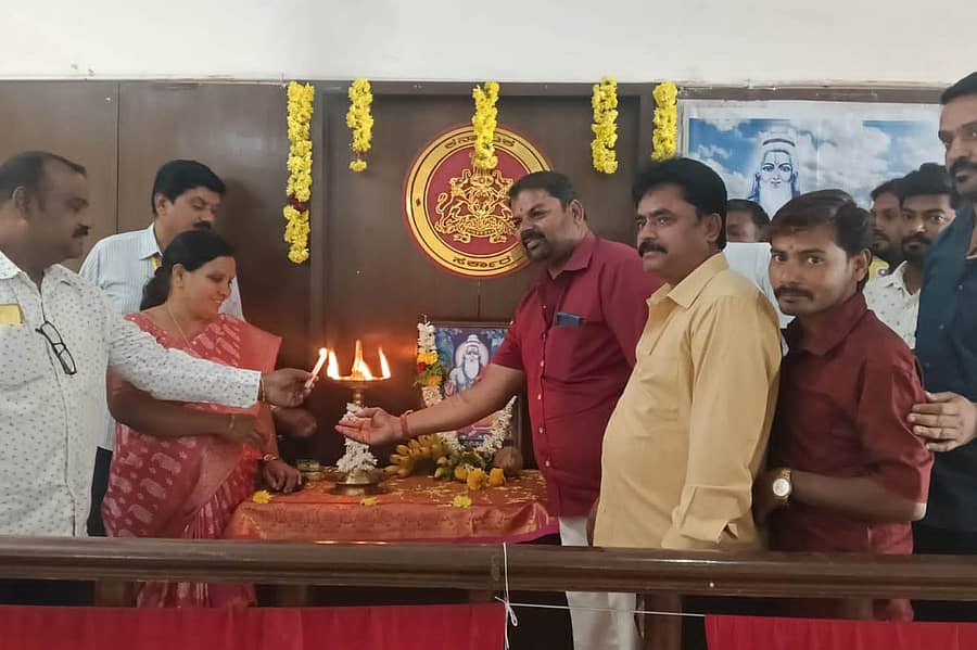 ಚನ್ನಗಿರಿಯಲ್ಲಿ ಬುಧವಾರ ನಡೆದ ಸವಿತಾ ಮಹರ್ಷಿ ಜಯಂತ್ಯುತ್ಸವ ಕಾರ್ಯಕ್ರಮವನ್ನು ಕೆ.ಆರ್. ರುಕ್ಮಿಣಿಬಾಯಿ ಉದ್ಘಾಟಿಸಿದರು