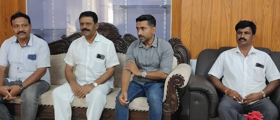 ಕುಶಾಲನಗರದಲ್ಲಿ ಗುರುವಾರ ಮಾಜಿ ಸಚಿವ ಎಂ.ಪಿ.ಅಪ್ಪಚ್ಚುರಂಜನ್ ಮಾತನಾಡಿದರು.