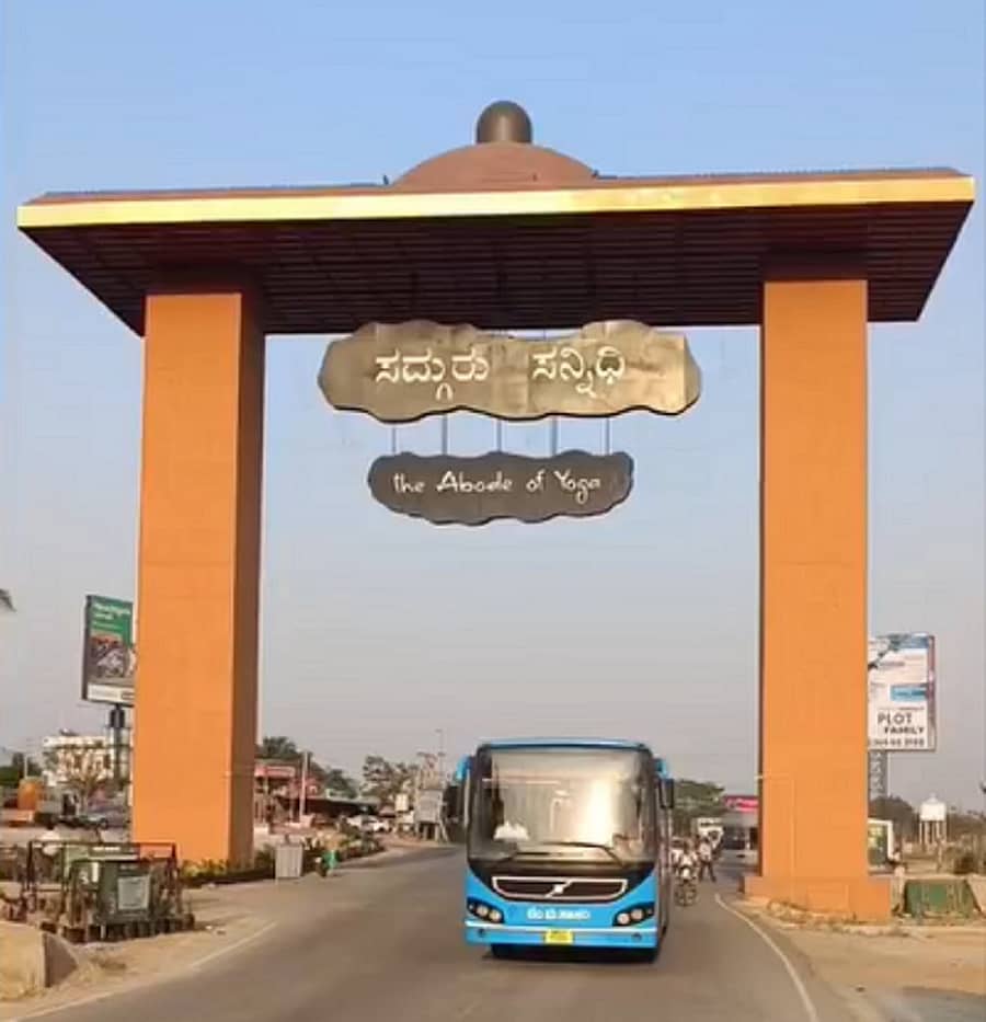 ಈಶ ಫೌಂಡೇಶನ್ ಪ್ಯಾಕೇಜ್‌ನಲ್ಲಿ ಸಂಚರಿಸುತ್ತಿರುವ ಬಿಎಂಟಿಸಿ ಬಸ್‌