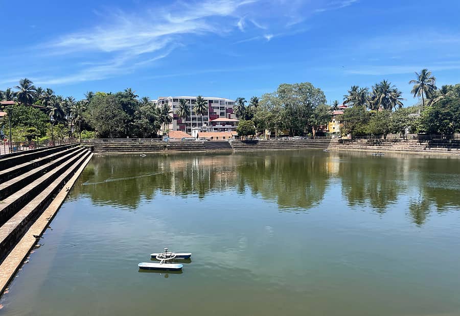 ಮಂಗಳೂರಿನ ಜೆಪ್ಪುವಿನಲ್ಲಿರುವ ಗುಜ್ಜರ ಕೆರೆ : ಪ್ರಜಾವಾಣಿ ಚಿತ್ರ: ಫಕ್ರುದ್ದೀನ್‌ ಎಚ್‌.