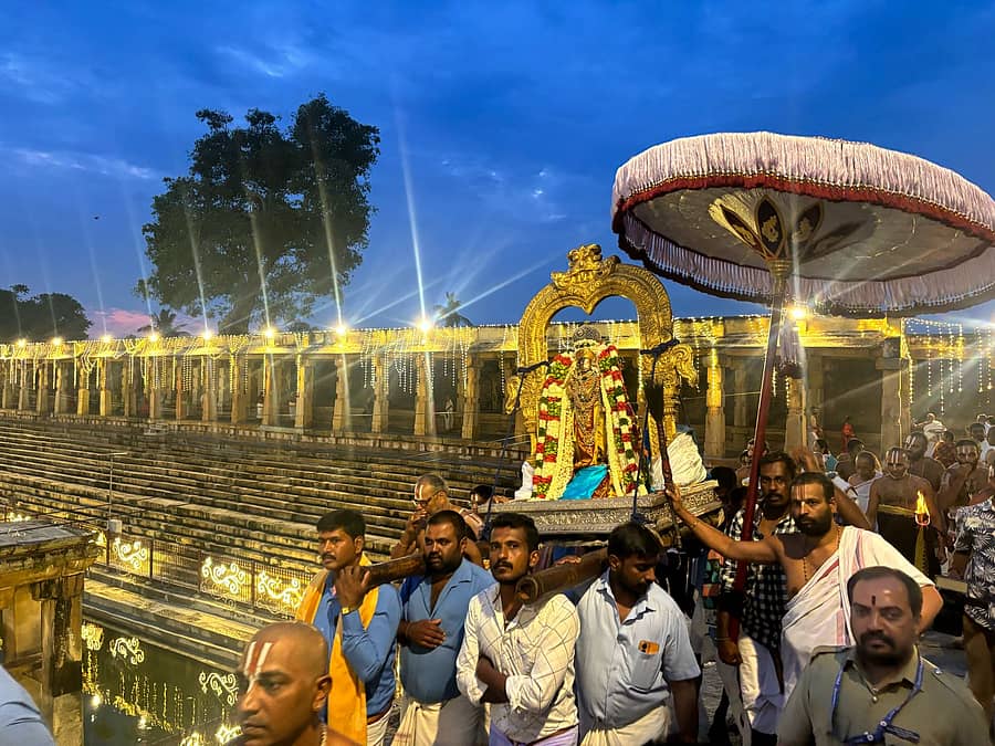 ಮೇಲುಕೋಟೆಯಲ್ಲಿ ವೈರಮುಡಿ ಬ್ರಹ್ಮೋತ್ಸವದ ಅಂಗವಾಗಿ ಗುರುವಾರ ರಾತ್ರಿ ಕಲ್ಯಾಣೋತ್ಸವ ನಡೆಯಿತು