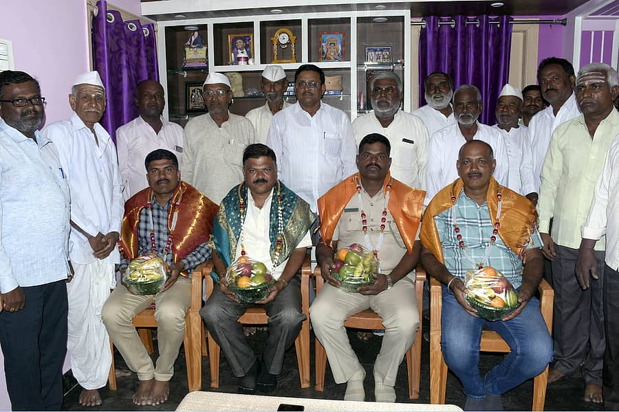 ಲಕ್ಕುಂಡಿಯಲ್ಲಿ ಮುಖ್ಯಮಂತ್ರಿ ಪದಕ ಪಡೆದ ಪೋಲಿಸರಿಗೆ ಸನ್ಮಾನಿಸಲಾಯಿತು