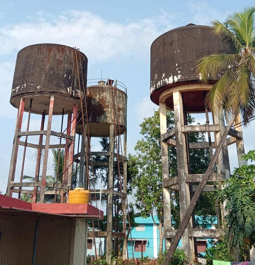 ಕೋಟೆ ಗ್ರಾಮ ಪಂಚಾಯಿತಿ ಪಕ್ಕದಲ್ಲೇ ನಿರ್ಮಾಣಗೊಂಡಿರುವ ೩ ಬೃಹತ್ ನೀರಿನ ಟ್ಯಾಂಕ್ ಗಳಲ್ಲಿ ೧ ಮಾತ್ರ ಕಾರ್ಯ ನಿರ್ವಹಿಸುತ್ತಿದೆ.