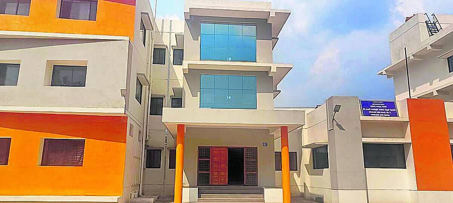 <div class="paragraphs"><p>ಬೆಳಗಾವಿಯ ಮಹಾಂತೇಶ ನಗರದಲ್ಲಿ ನಿರ್ಮಿಸಿದ ವಸತಿ ನಿಲಯದ ಕಟ್ಟಡ<br></p></div>