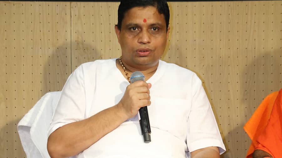 <div class="paragraphs"><p>ಆಚಾರ್ಯ ಬಾಲಕೃಷ್ಣ</p></div>