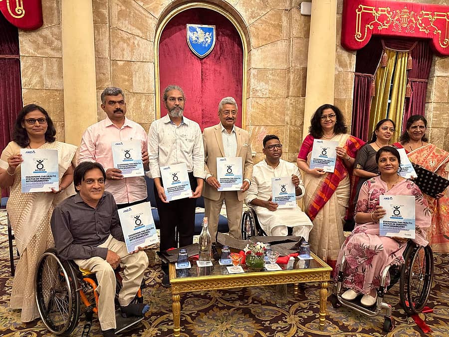 <div class="paragraphs"><p>ಆಸ್ಥಾ ಹಾಗೂ ಎನ್‌ಸಿಪಿಇಡಿಪಿ ಸಹಯೋಗದಲ್ಲಿ ನಡೆಸಿರುವ ‘ಅಂಗವಿಕಲರ ಆರೋಗ್ಯ ಸ್ಥಿತಿ-ಗತಿಗಳ ಸಮೀಕ್ಷಾ ವರದಿ’ಯನ್ನು ಮಂಗಳವಾರ ಬಿಡುಗಡೆ ಮಾಡಲಾಯಿತು. ಅಸ್ಥಾ ಸಂಸ್ಥೆಯ ಮುಖ್ಯ ಸಂಯೋಜಕ‌ ಸುನೀಲ್‌ ಜೈನ್‌, ತುಮಕೂರು ವಿಶ್ವವಿದ್ಯಾಲಯದ ಪ್ರೊ.ಪರಶುರಾಮ್‌,&nbsp; ಎನ್‌ಸಿಪಿಇಡಿಪಿ ಕಾರ್ಯನಿರ್ವಹಕ ನಿರ್ದೇಶಕ ಅರ್ಮಾನ್‌ ಅಲಿ, ಡಾ. ವಹಿದಾ ಉಪಸ್ಥಿತರಿದ್ದರು.</p></div>