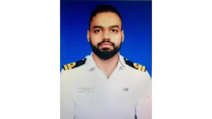 <div class="paragraphs"><p>ವಿನಯ್ ನರ್ವಾಲ್</p></div>