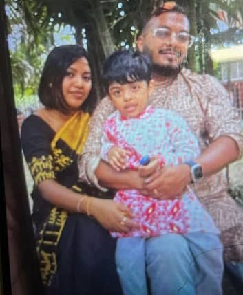 <div class="paragraphs"><p>ಬಿತನ್ ಅಧಿಕಾರಿ ಕುಟುಂಬ</p></div>