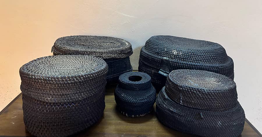 ಕೂಗ್ಲು ಬಳ್ಳಿಯಿಂದ ತಯಾರಿಸಿದ ಬುಟ್ಟಿಗಳು