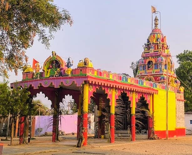 ಹಲವಾಗಲಿ ಗ್ರಾಮದ ಗ್ರಾಮ ದೇವತೆ ದೇವಸ್ಥಾನದ ಹೋರನೋಟ

