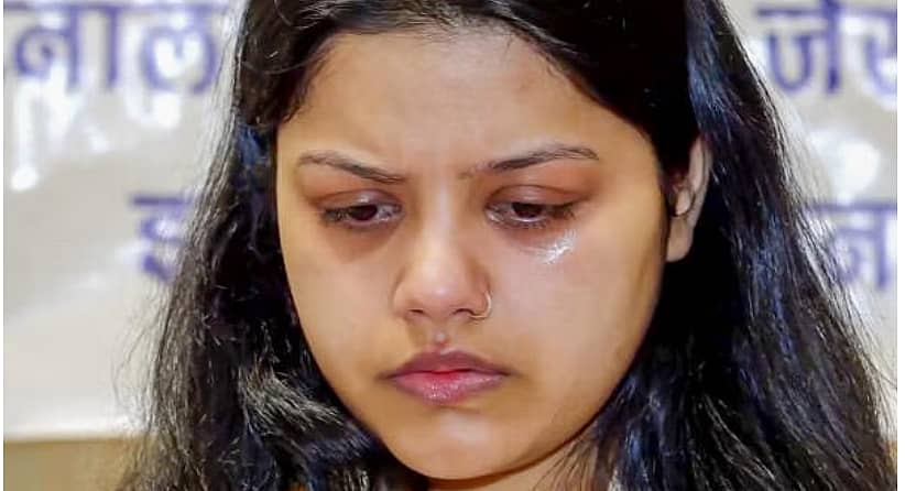 <div class="paragraphs"><p>ಪಹಲ್ಗಾಮ್‌ ದಾಳಿಯಲ್ಲಿ ಮೃತಪಟ್ಟ ಲೆಫ್ಟಿನೆಂಟ್ ವಿನಯ್ ನರ್ವಾಲ್ ಅವರ ಪತ್ನಿ ಹಿಮಾಂಶಿ ನರ್ವಾಲ್</p></div>