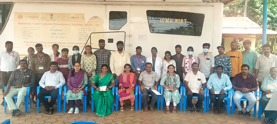 ನರಸಿಂಹರಾಜಪುರ ತಾಲ್ಲೂಕು ಕಡಹಿನಬೈಲು ಗ್ರಾಮ ಪಂಚಾಯಿತಿಯಲ್ಲಿ ಶುಕ್ರವಾರ ಕ್ಷಯರೋಗ ಮುಕ್ತ ಆರೋಗ್ಯ ತಪಾಸಣಾ ಶಿಬಿರಕ್ಕೆ ಚಾಲನೆ ನೀಡಲಾಯಿತು