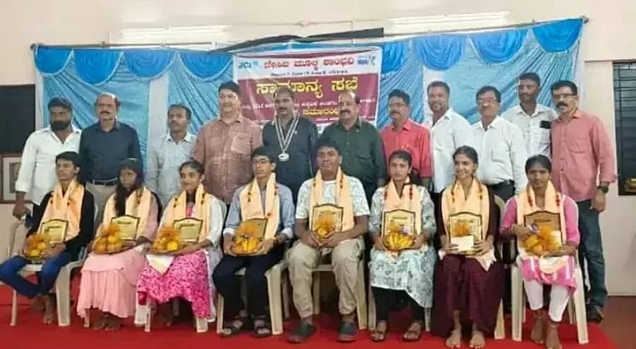 ಮೂಲ್ಕಿಯ ಶಾಂಭವಿ ಜೆಸಿಐ ಸಂಸ್ಥೆಯಿಂದ ಎಸ್ಎಸ್ಎಲ್ಸಿ ಮತ್ತು ಪಿಯುಸಿ ವಿದ್ಯಾರ್ಥಿಗಳನ್ನು ಸನ್ಮಾನಿಸಲಾಯಿತು