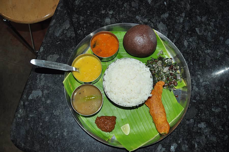 ರಾಗಿ ಮುದ್ದೆ ಊಟ