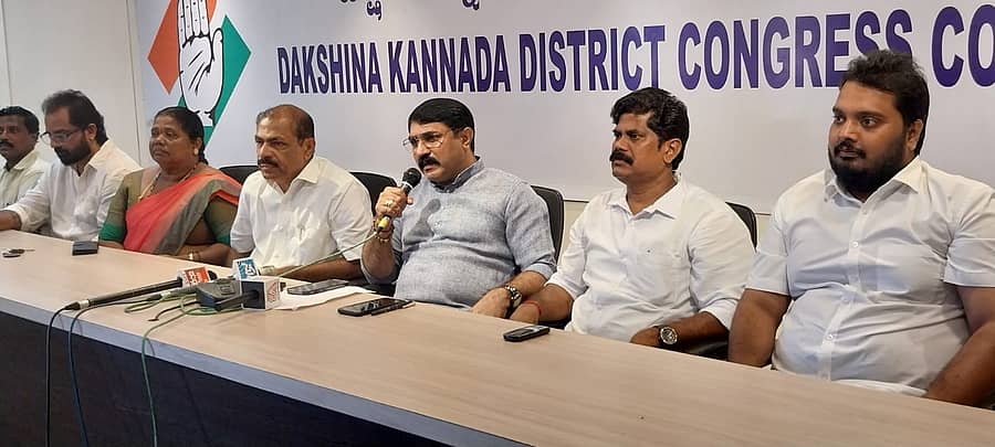 <div class="paragraphs"><p>ಪದ್ಮರಾಜ್‌ ಪೂಜಾರಿ ಮಾತನಾಡಿದರು</p></div>