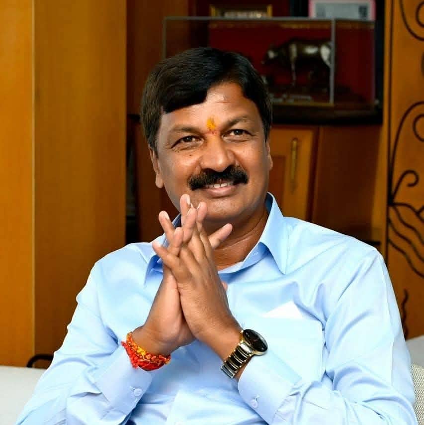 ಪೋಟೋ ಶೀರ್ಷಿಕೆ (೩ಅಥಣಿ೧) ಗೋಕಾಕ ಶಾಸಕ ರಮೇಶ ಜಾರಕಿಹೋಳಿ