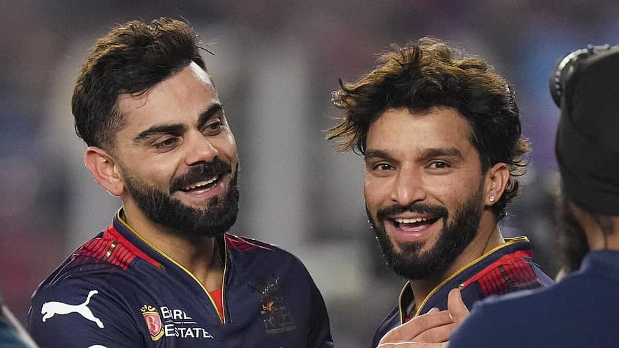 <div class="paragraphs"><p>ಐಪಿಎಲ್ 2025 ಟ್ರೋಫಿಯೊಂದಿಗೆ ವಿರಾಟ್ ಕೊಹ್ಲಿ ಹಾಗೂ ರಜತ್ ಪಾಟೀದಾರ್</p></div>