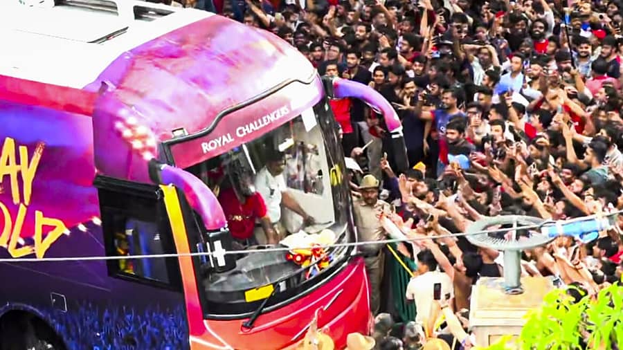 <div class="paragraphs"><p>ಆರ್‌ಸಿಬಿ ವಿಜಯೋತ್ಸವ</p></div>