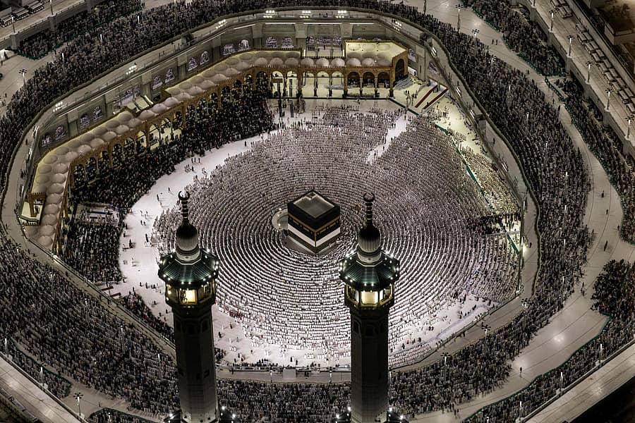 ಮಕ್ಕಾದಲ್ಲಿರುವ ಪವಿತ್ರ ಕಅಬಾ ಭವನದ ಬಳಿ ನೆರೆದಿರುವ ಹಜ್ ಯಾತ್ರಿಕರು – ಎಎಫ್ಪಿ ಚಿತ್ರ