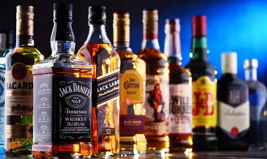 ಮದ್ಯದ ಬಾಟಲಿಗಳ ಸಂಗ್ರಹದ ಪ್ರಾತಿನಿಧಿಕ ಚಿತ್ರ