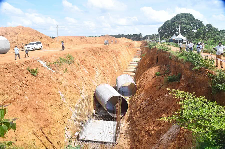 ಗುಬ್ಬಿ ತಾಲ್ಲೂಕಿನ ಸುಂಕಾಪುರ ಗ್ರಾಮದ ಬಳಿ ಕಾಮಗಾರಿ