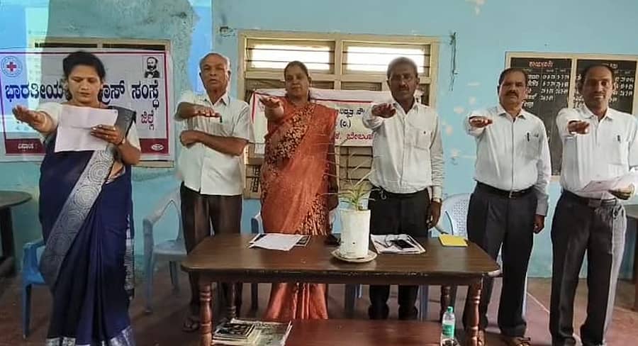 <div class="paragraphs"><p>ಬೇಲೂರಿನಲ್ಲಿ ಆಯೋಜಿಸಿದ್ದ ತಂಬಾಕು ರಹಿತ ದಿನಾಚರಣೆಯಲ್ಲಿ ಪ್ರತಿಜ್ಞಾ ವಿಧಿ ಬೋಧಿಸಲಾಯಿತು</p></div>